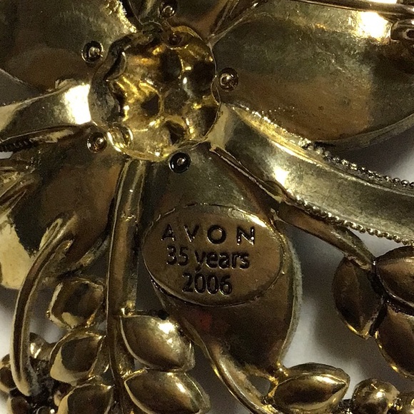 Avon 35th Anniversary brooch 2006 - Picture 3 of 5